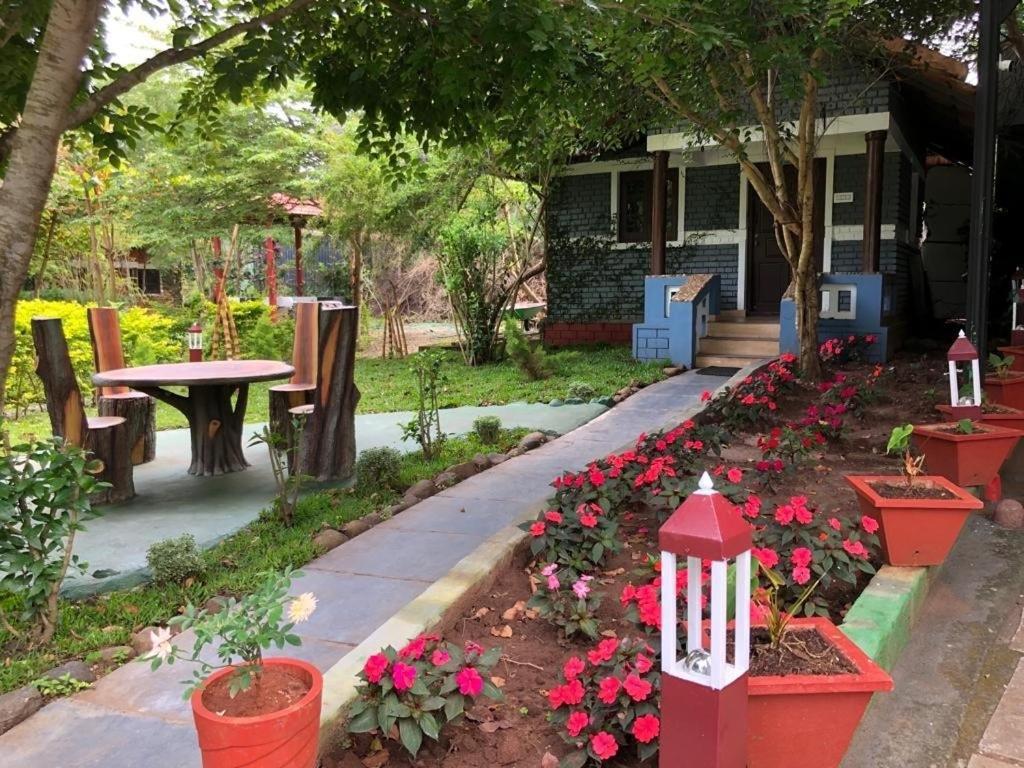 Chalets Resort Masinagudi Ooty Luaran gambar
